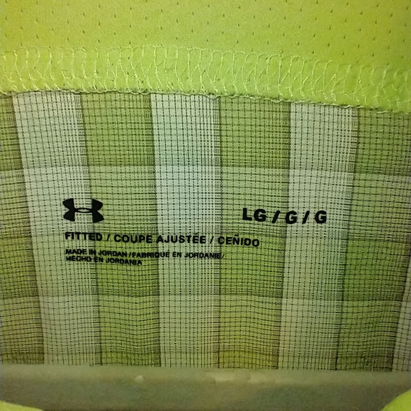 Under Armour Fitted Short Sleeve Button Up Shirt Men's sz Large. - Picture 4 of 5